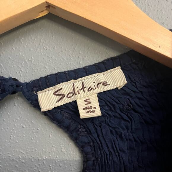 Solitaire Smocked Blouse - Picture 3 of 4